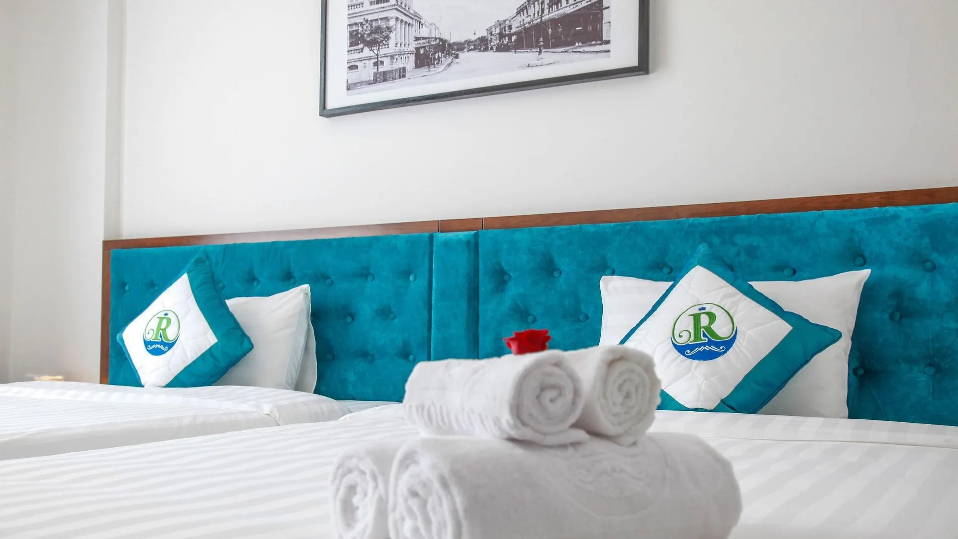 Ritzy Boutique Hotel Da Nang Beach 4*,