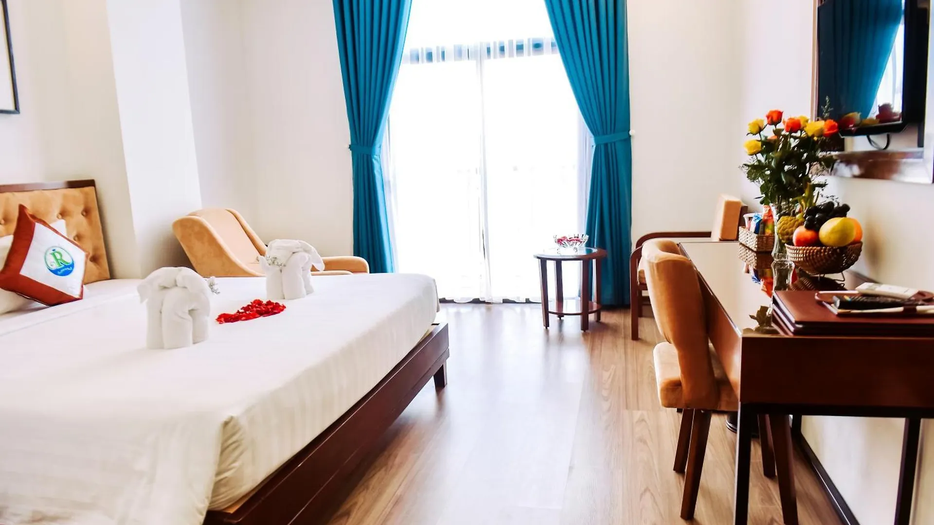 Ritzy Boutique Hotel Da Nang Beach