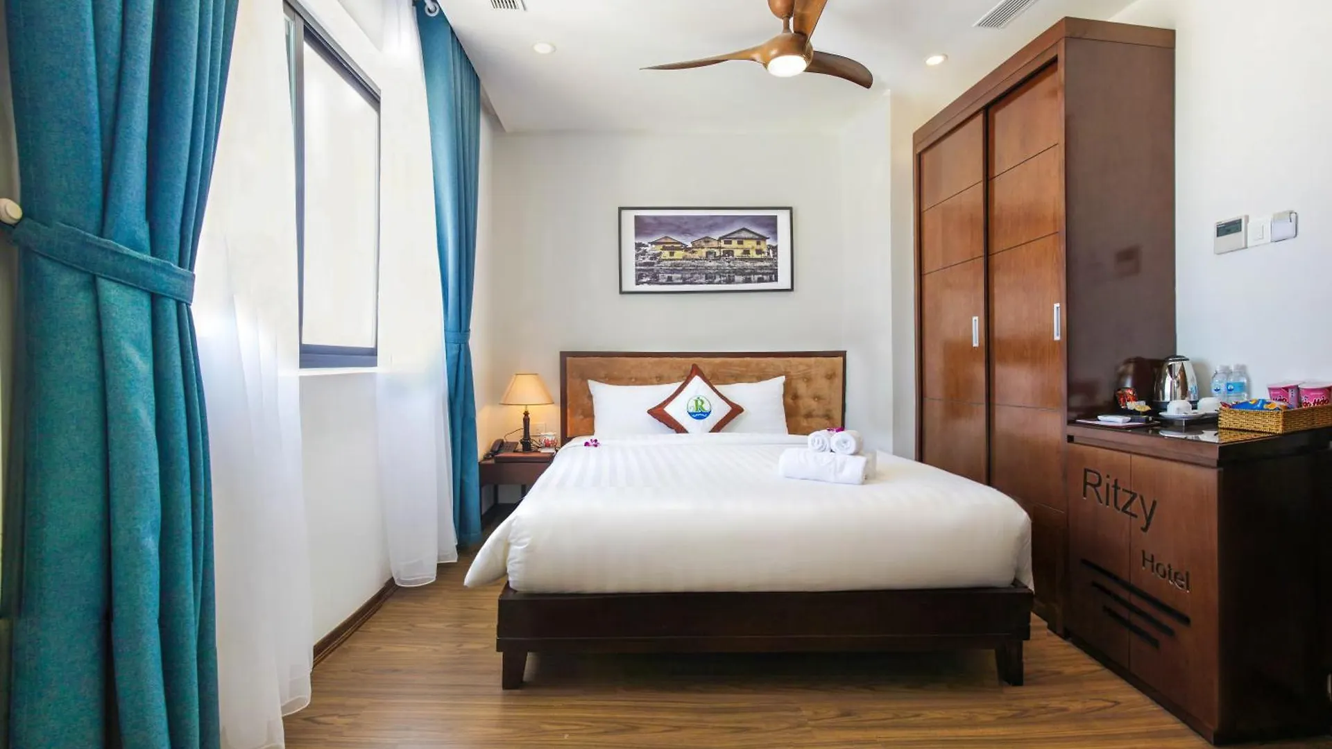 Ritzy Boutique Hotel Da Nang Beach 4*,
